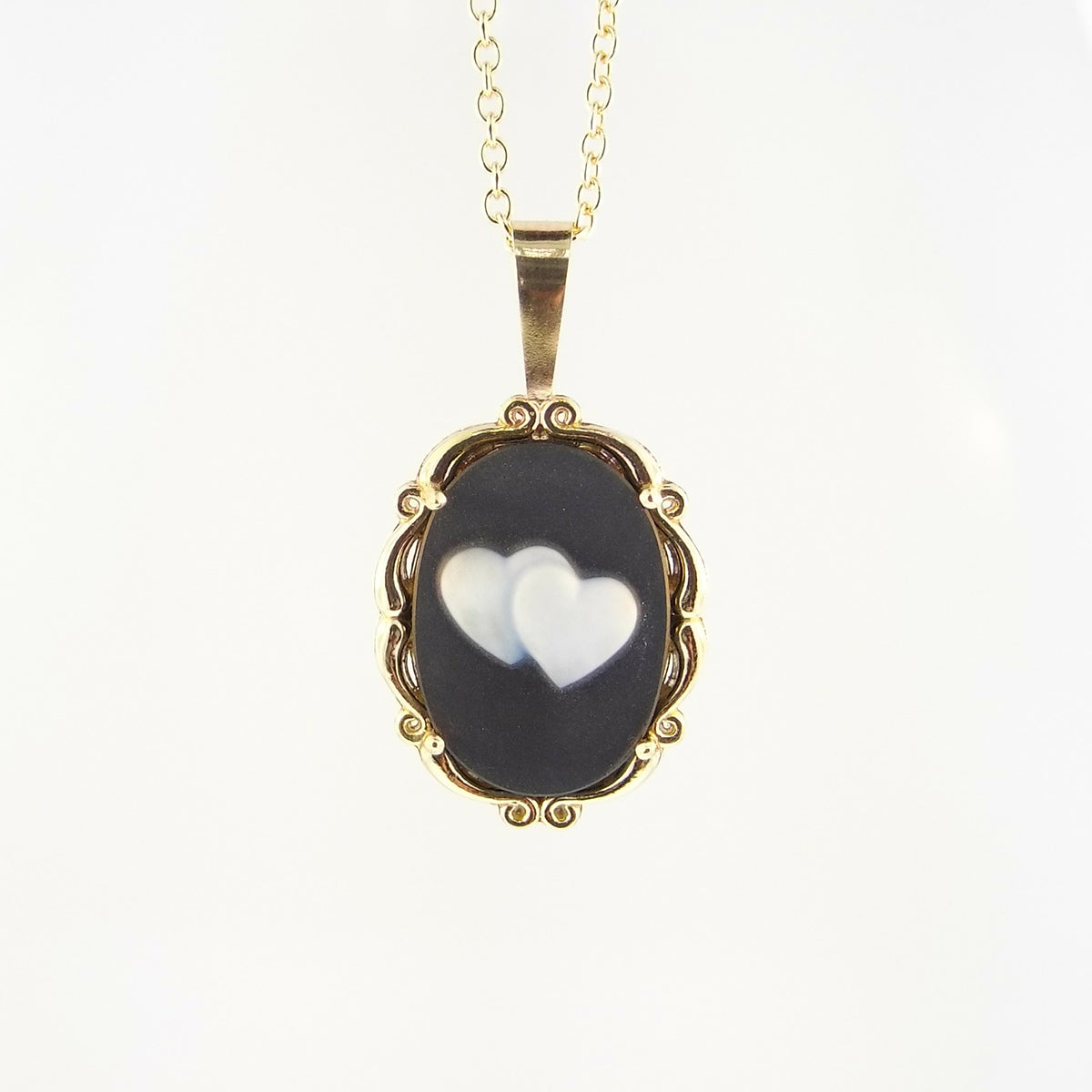 Lovely Cameo Pendant